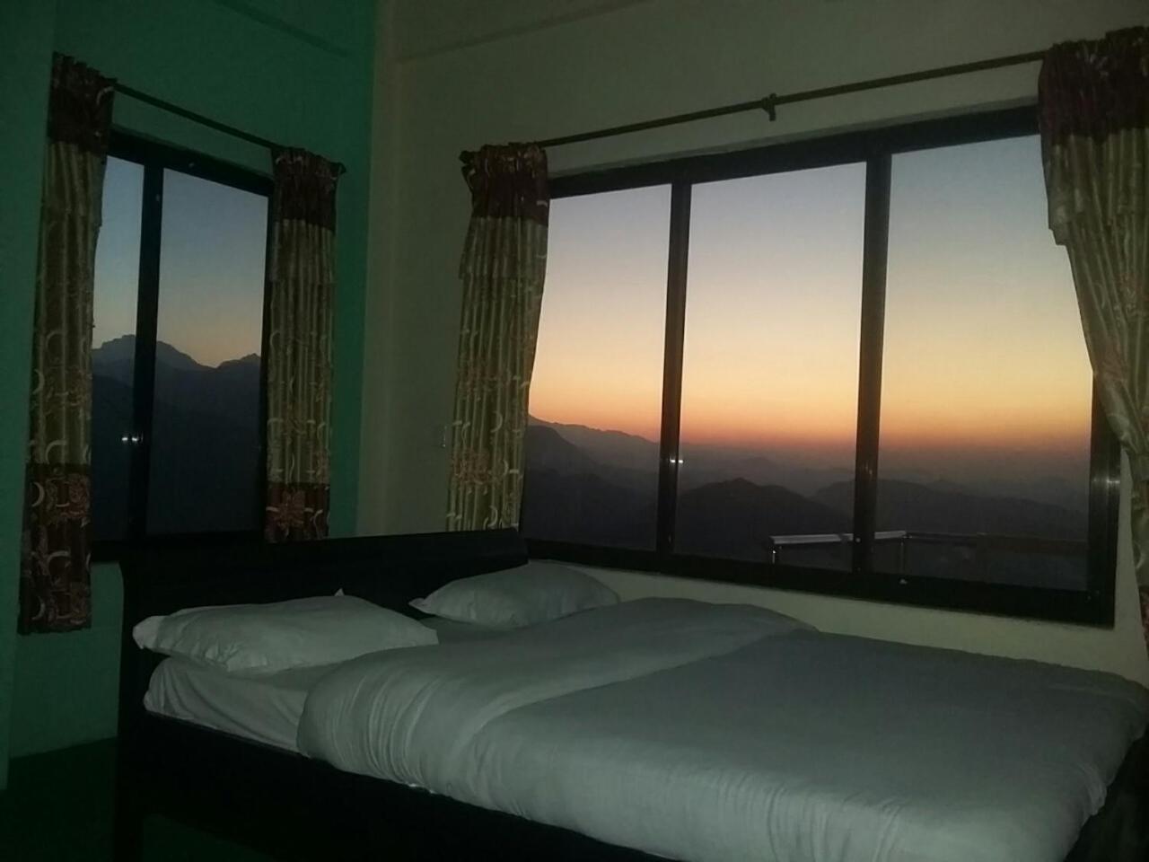 Himalayan Crown Lodge Pokhara Dış mekan fotoğraf