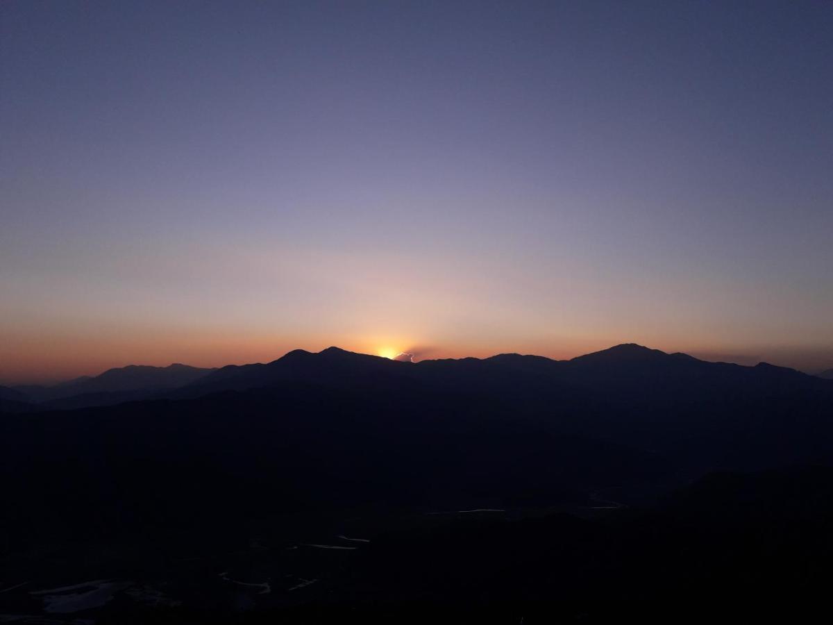 Himalayan Crown Lodge Pokhara Dış mekan fotoğraf